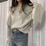 オフショルダーライトニット