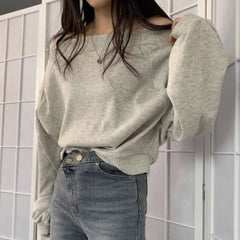 オフショルダーライトニット