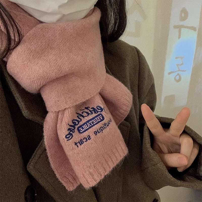 ロゴ刺繍ミディアムニットマフラー