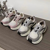 デイリーカジュアルデザインスニーカー