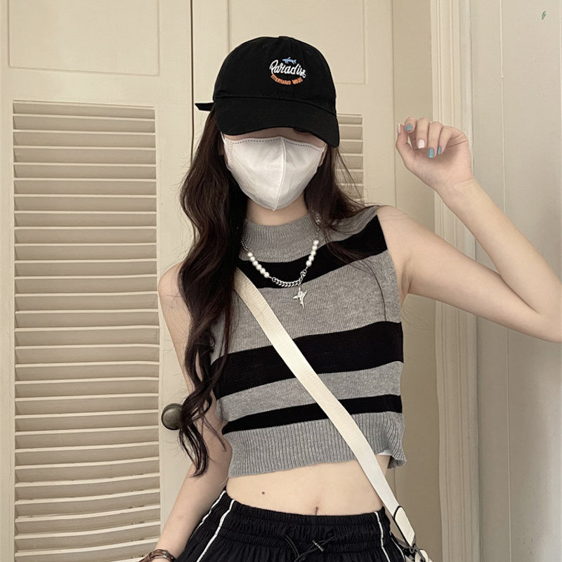 ハイネックボーダーノースリーブニット