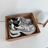 メタリックエッジソールスニーカー