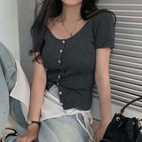 デコルテラインボタントップス