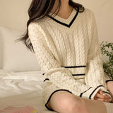 Vネックラインニット&ニットパンツSET