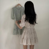 フローラルティアードワンピース