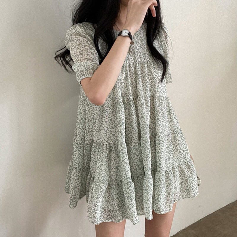 フローラルティアードワンピース