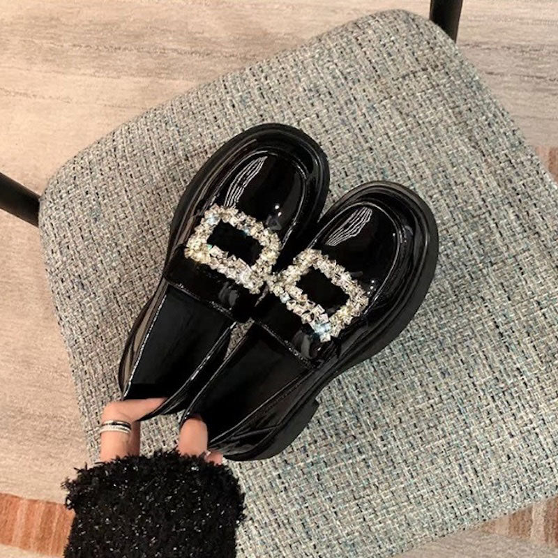 スクエアビジューエナメルローファー