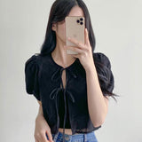 リボンスルーパフブラウス