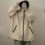 スポーツカジュアルウィンドブレーカー