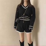 Vネックラインニット&ニットパンツSET