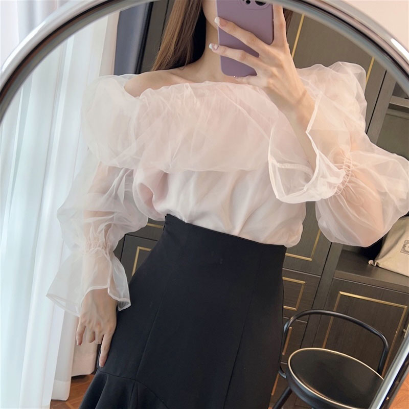 オフショルダーオーガンジートップス