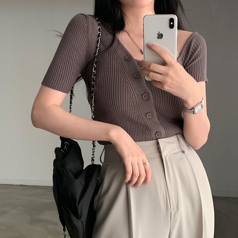 アシンメトリーリブニット