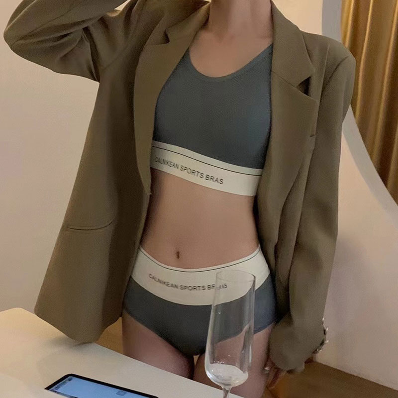 シームレスロゴスポブラ&ショーツSET