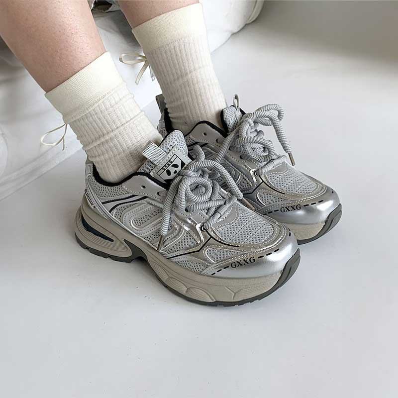 シルバーメッシュカジュアルスニーカー