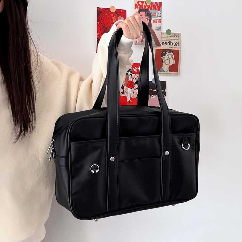 シンプルレザースクールバッグ