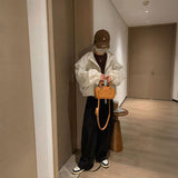 ジップハイネックウィンドブレーカー