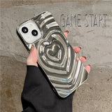 【iPhone17対応】メタルハートスプレッドiPhoneケース