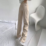 スリムストレートベージュパンツ