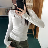 ボタンネックラビットロンT