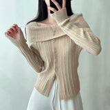 オフショルダーリブボタントップス