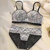 小胸フィットノスタルジックブラ&ショーツSET