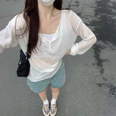 シースルーボタンネックトップス