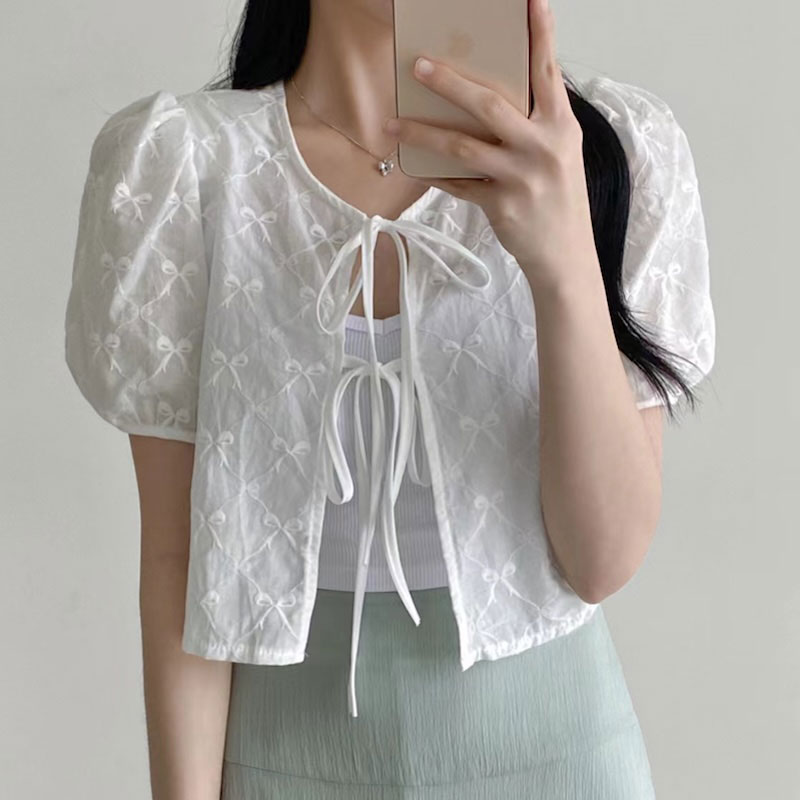 リボンスルーパフブラウス