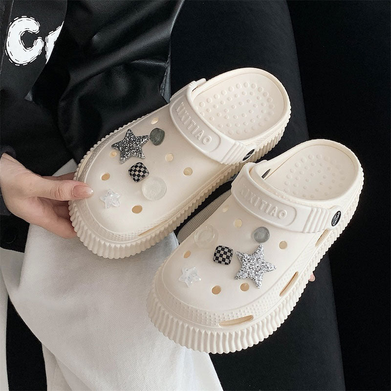 モノトーンスタッズラバーサンダル