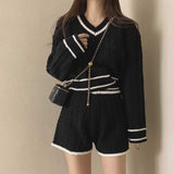 Vネックラインニット&ニットパンツSET