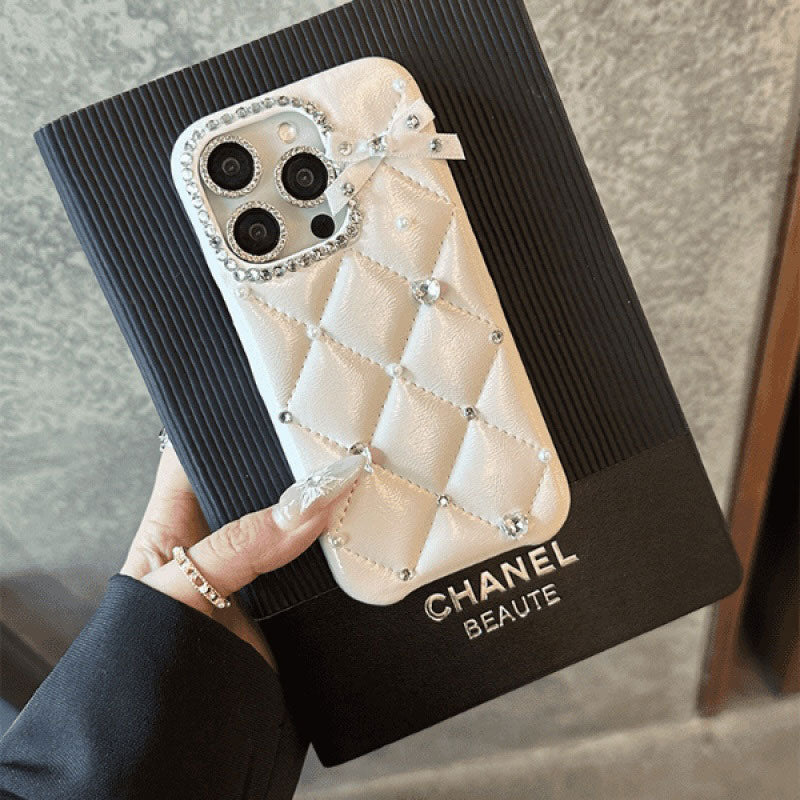 ロイヤルビジューキルティングiPhoneケース