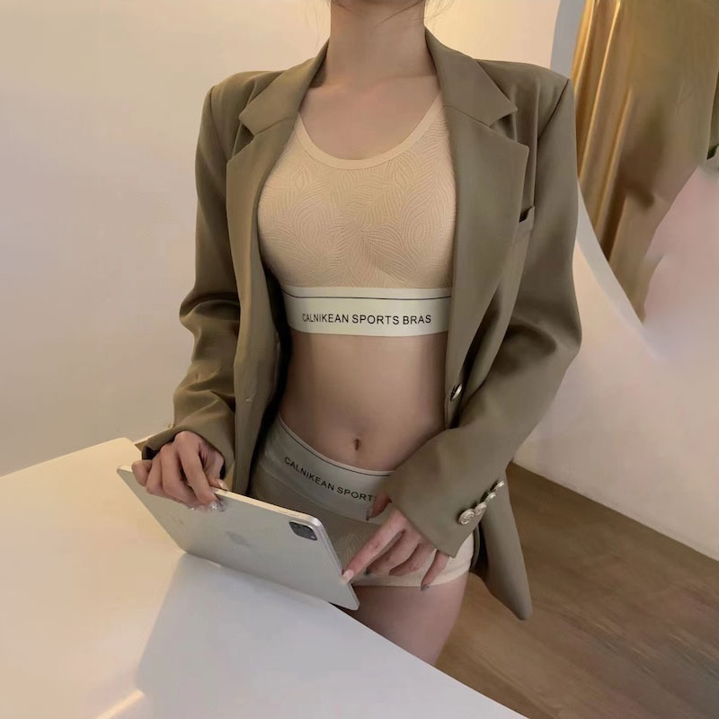 シームレスロゴスポブラ&ショーツSET