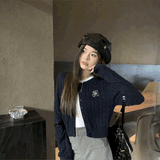 ロゴ刺繍ケーブルカーディガン