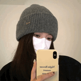 シルバーアクセントビーニー