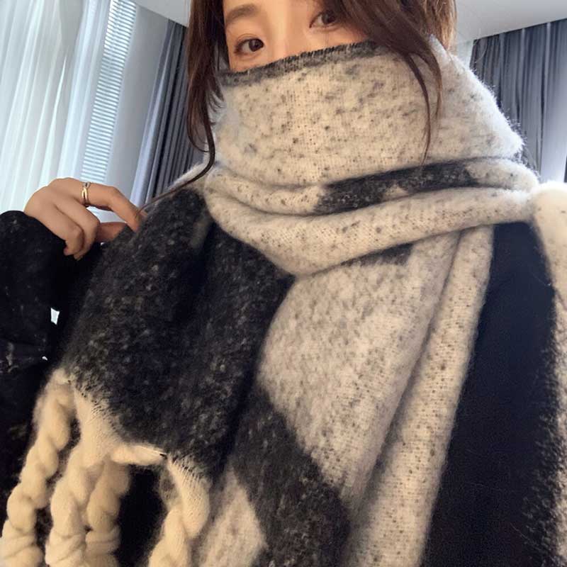 ツイストデザインボリュームマフラー