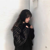 ボンボンケーブルニットイヤーマフ