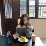 ネックリボンオフショルダーケーブルニット