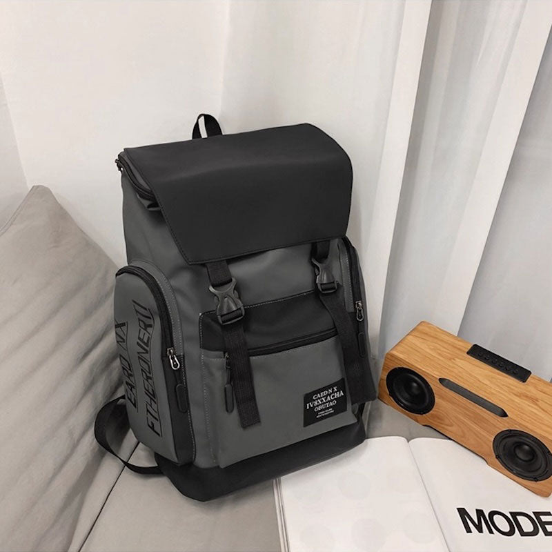 スクエアバックルアクティブリュック