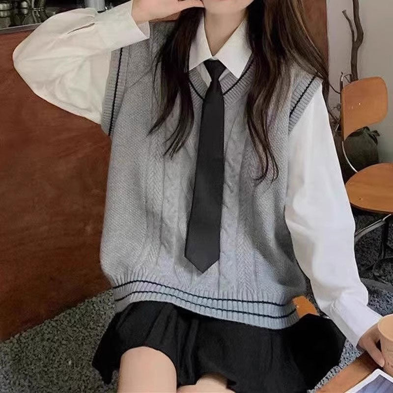 シンプルカラーニットベスト