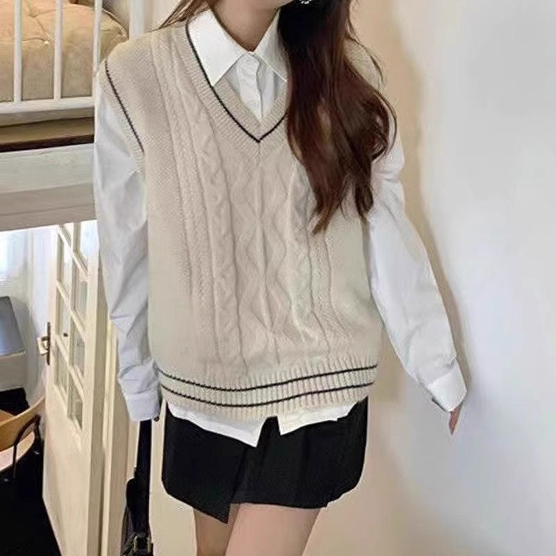 シンプルカラーニットベスト