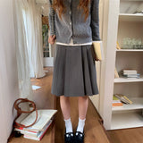 プリーツミドルスカート