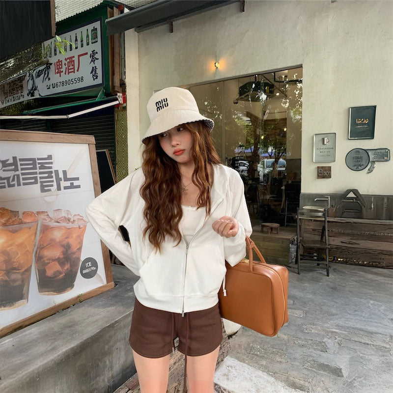 オールシーズンライトパーカー