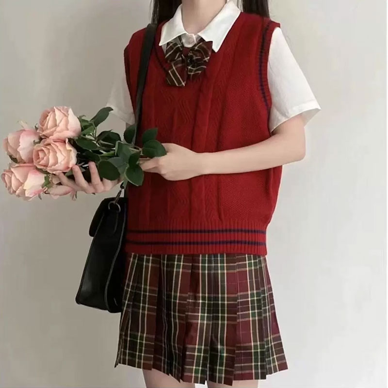 シンプルカラーニットベスト