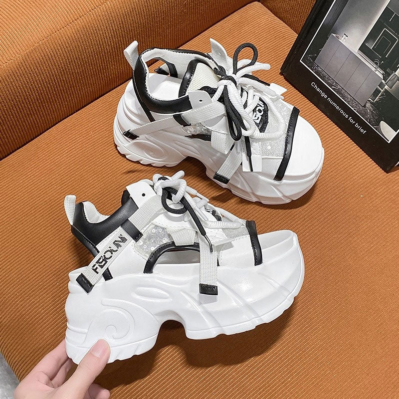 シルバーアクセントスニーカーサンダル