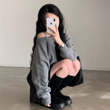 ワンショルダーディープブルーニット