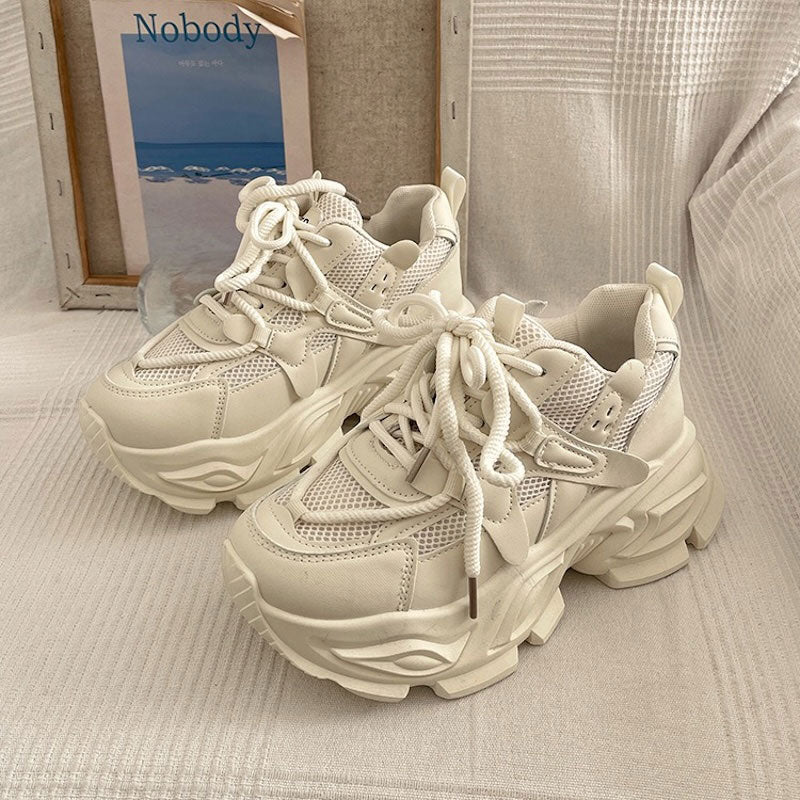 ストリートカジュアルスニーカー