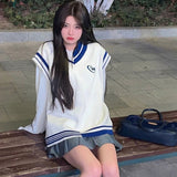 ブルーホワイトニットベスト