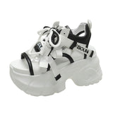 シルバーアクセントスニーカーサンダル