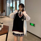 トリコロールアクセントニットベスト