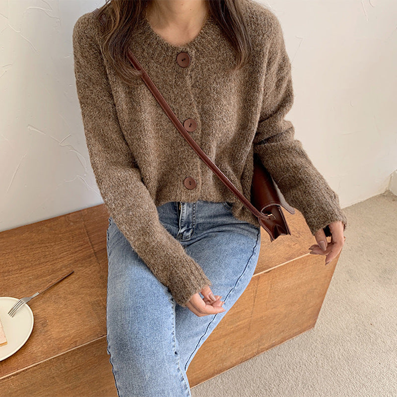 ラウンドネックボタンカーディガン