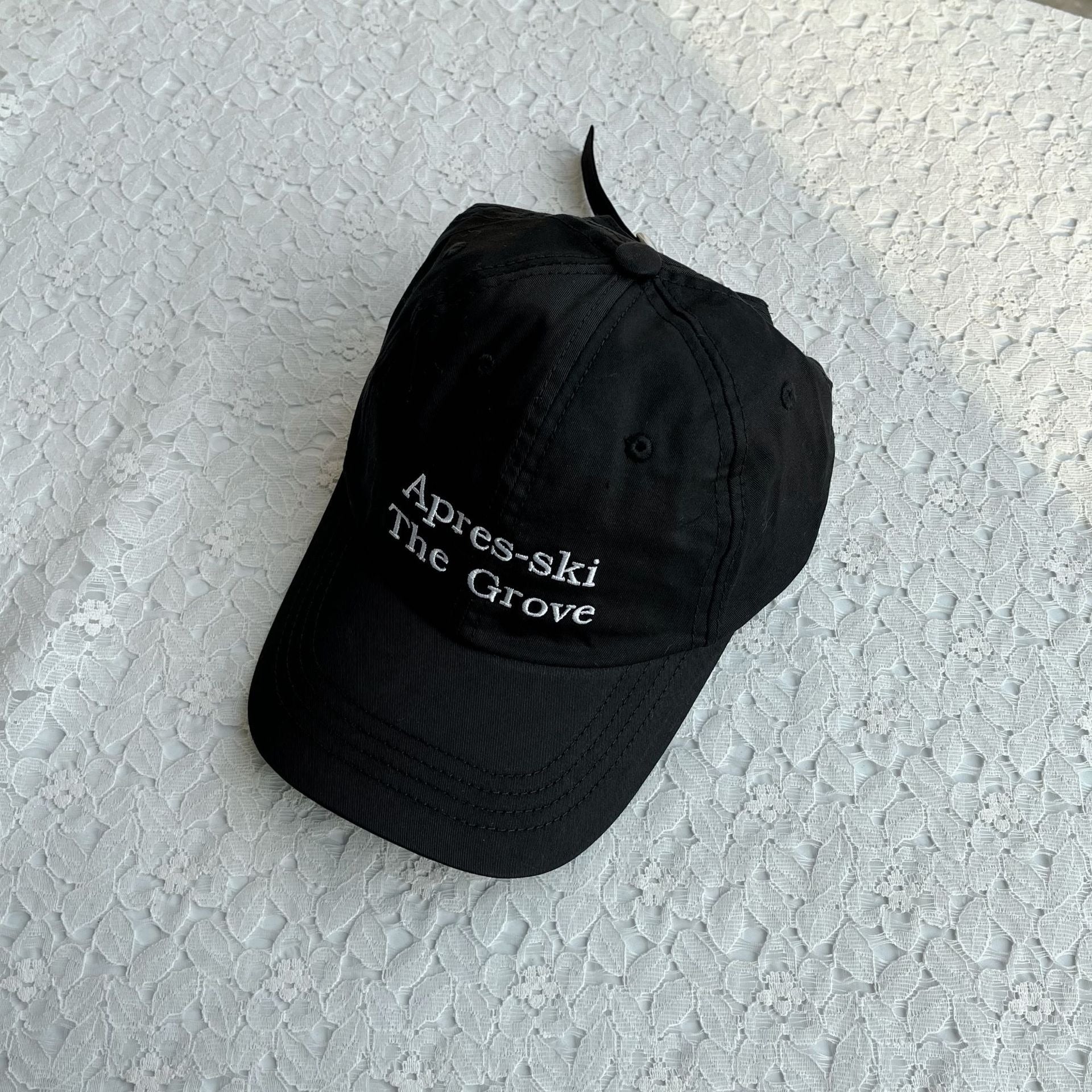 シンプルロゴキャップ